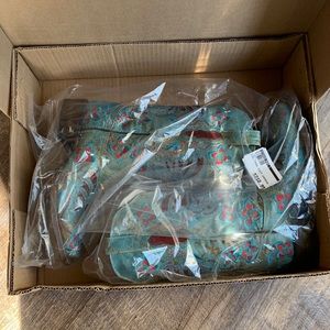 NEW WITH TAGS!  Antiqued Turquoise Cowtown Leather Boots Sz 6B